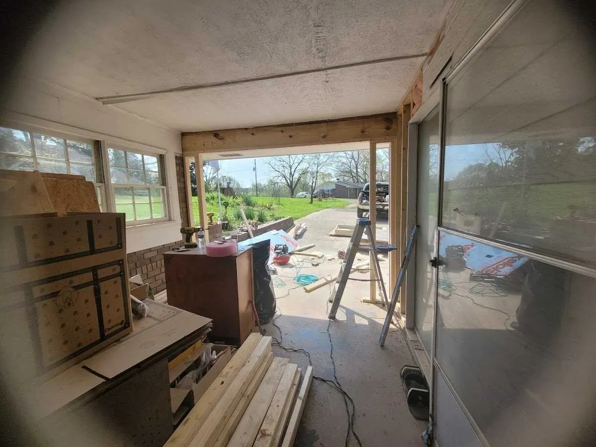 Air movers and dehumidifier for Drying & Dehumidification in Maple Valley